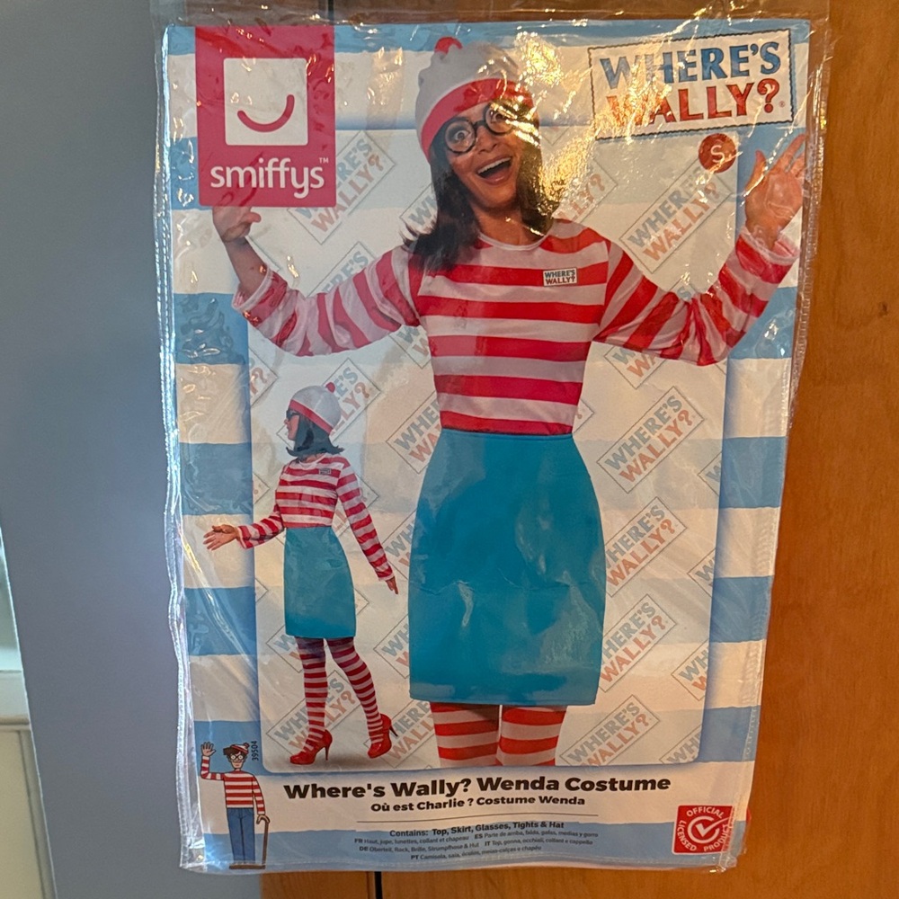 Where’s Waldo Halloween Costume